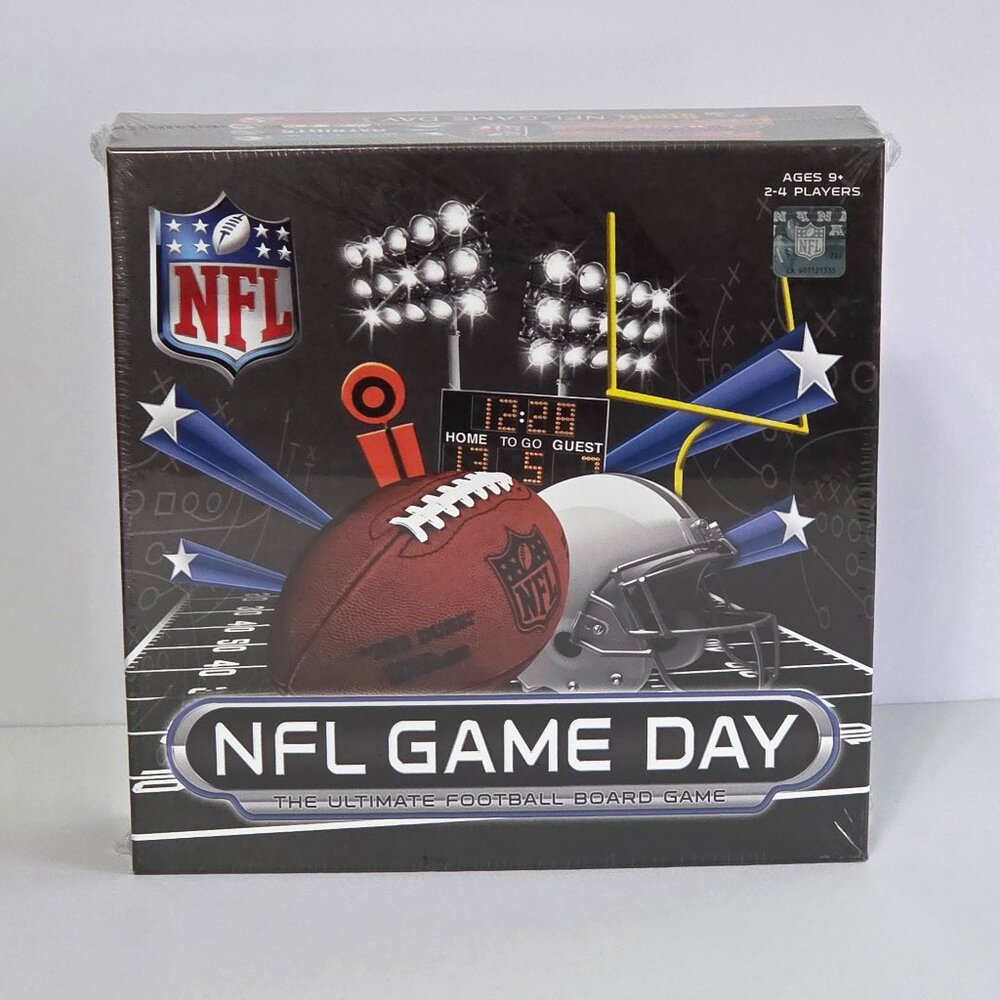 NFL Game Day, The Ultimate Football Board Game, Ages 9+, 2-4 Players, NWT